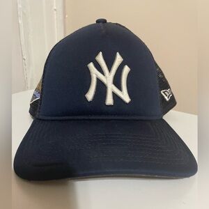 New Era Navy Blue NY Yankees Cap mesh